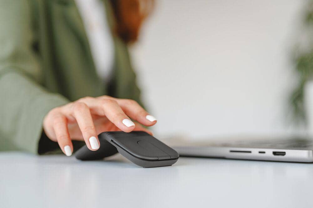 Logitech Luncurkan Mobi Fold, Mouse Lipat Ultra-Portable Perdana!
