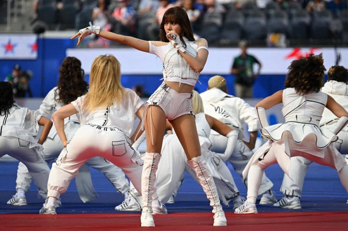 7 Potret Lisa BLACKPINK di Opening Ceremony Piala Dunia 2026 Amerika