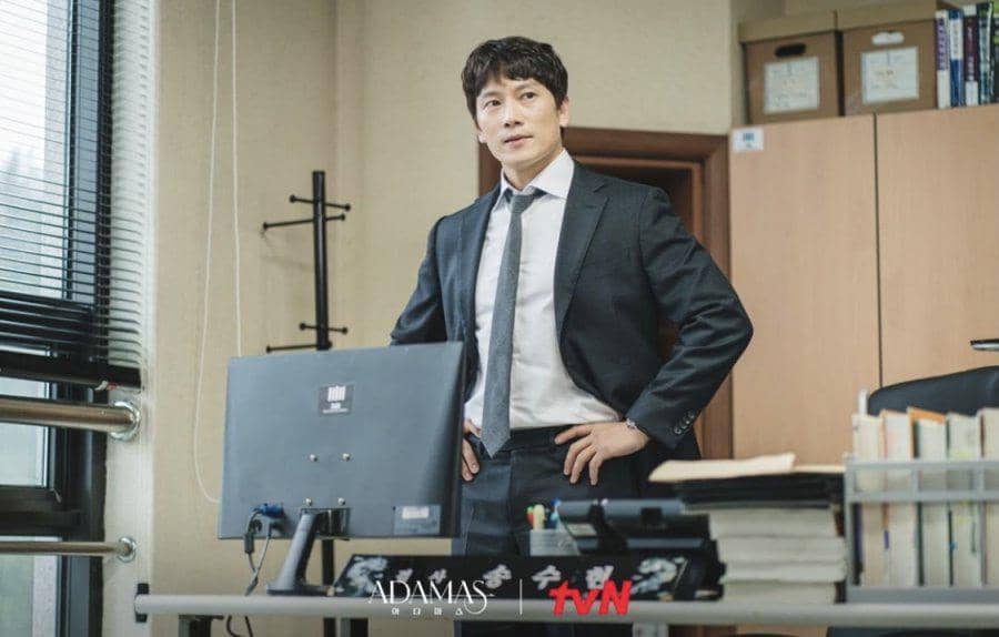 Cuplikan drama Adamas (dok. tvN/ Adamas)