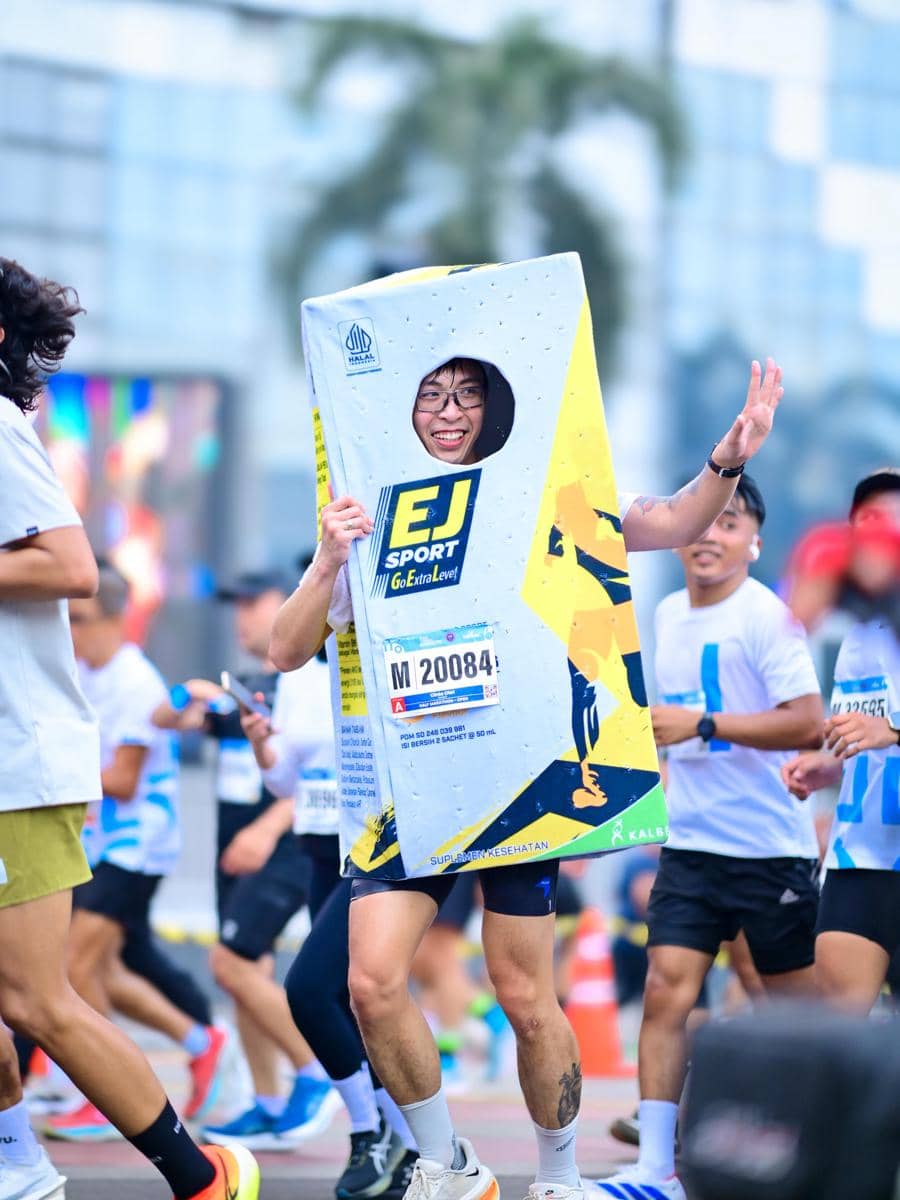 artis ikut Jakarta International Marathon Day 2 (instagram.com/dr.tirta)