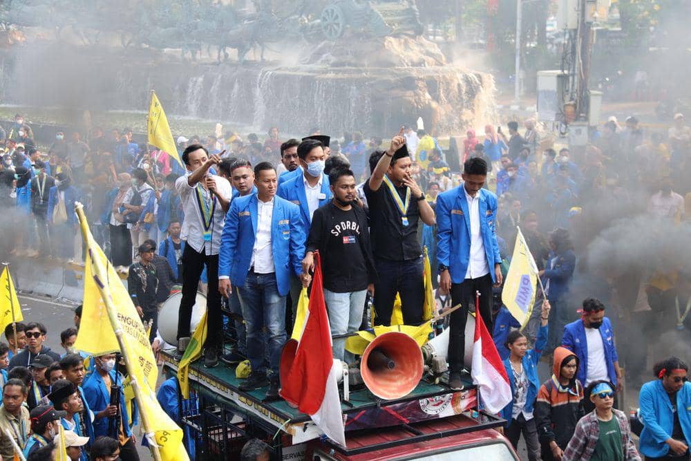 ilustrasi melakukan demo terkait kebijakan pemerintah