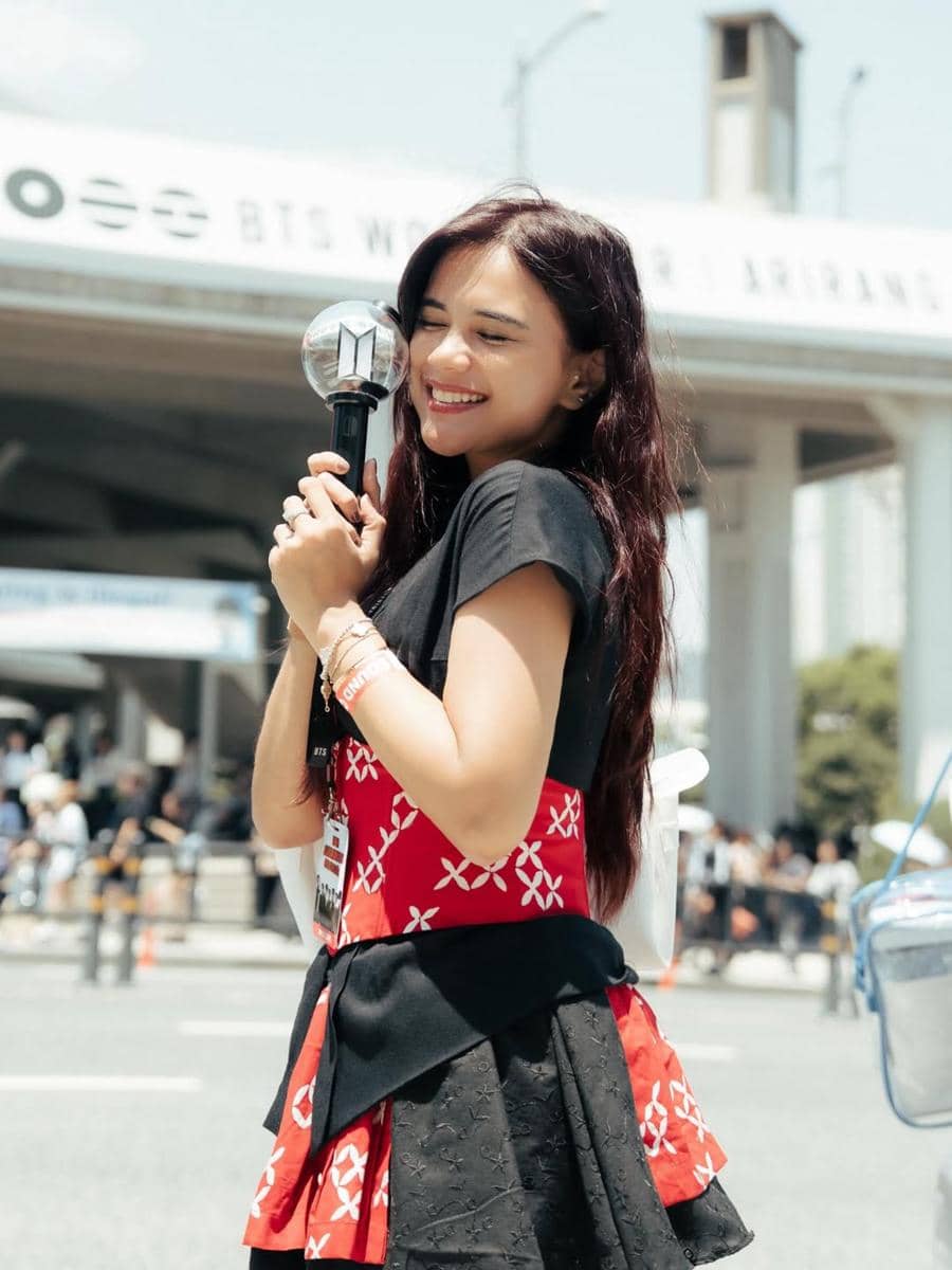 Audi Marissa nonton konser BTS di Busan