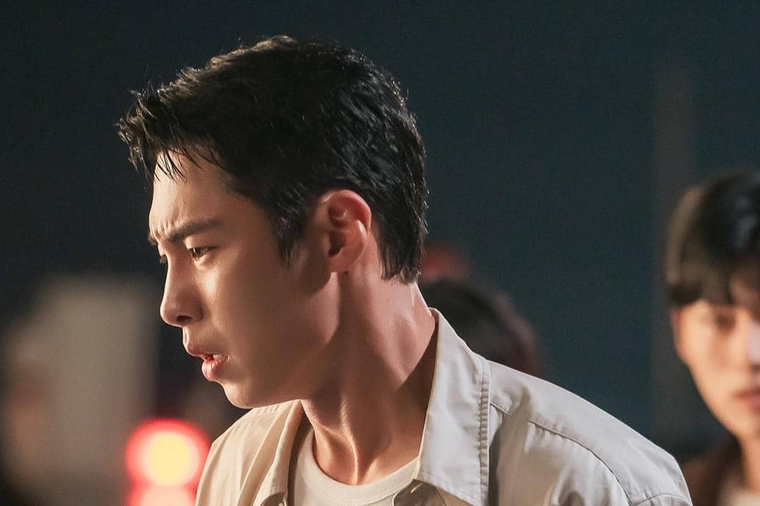 Still cut drama Doctor On The Edge.