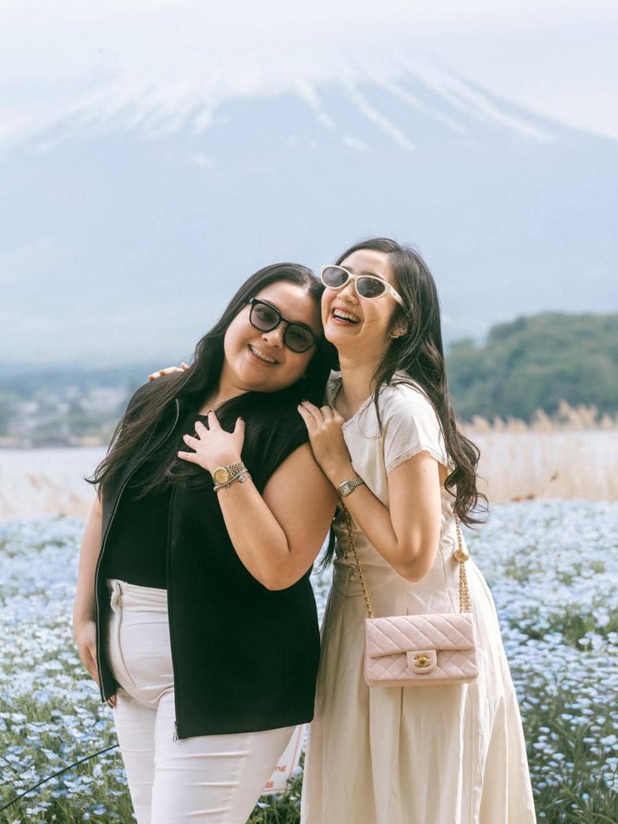 Febby Rastanty saat liburan di Oishi Park