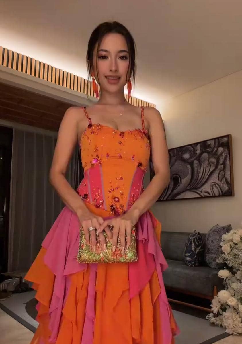 My welcome dinner dress (1)(1).jpg