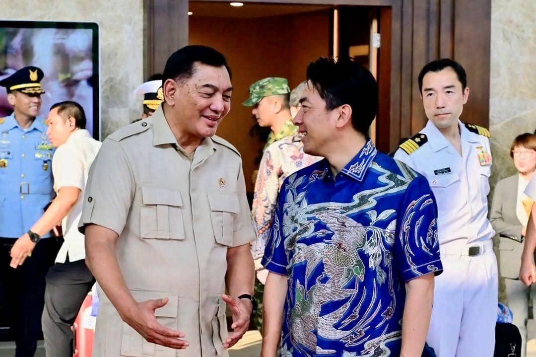 Momen Menhan Jepang Temui Prabowo saat Mahasiswa Demo di Bundaran HI