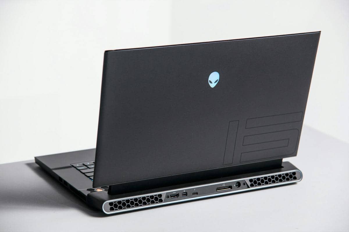 alienware-DCdKgCYy_ls-unsplash.jpg