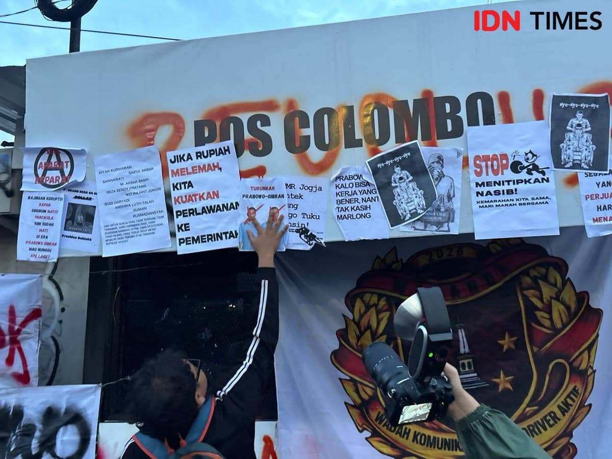 Aksi Rakyat Memanggil di Pertigaan Gejayan, Sleman, Sabtu (13/6/2026). (IDN Times/Herlambang Jati Kusumo)