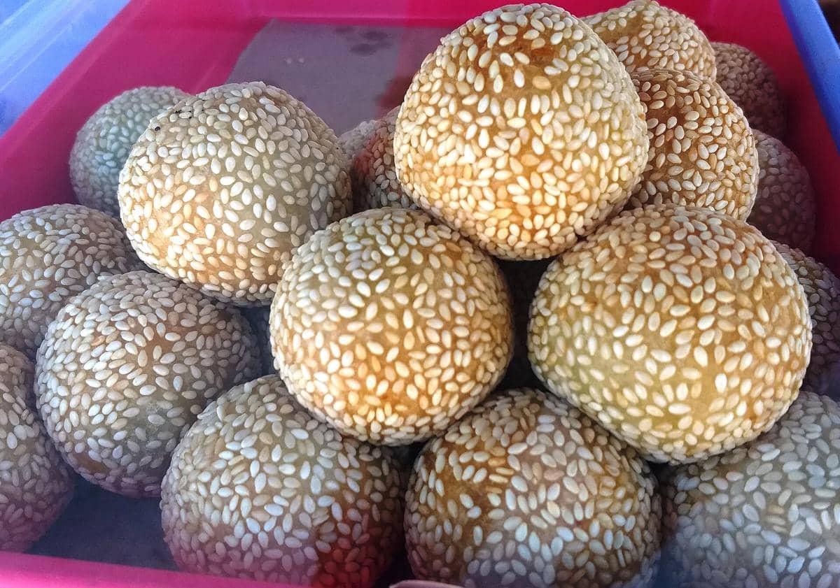Resep Onde-onde Pisang Cokelat yang Manis dan Lumer di Mulut