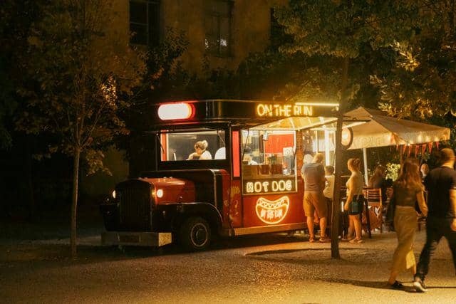 Ilustrasi food truck
