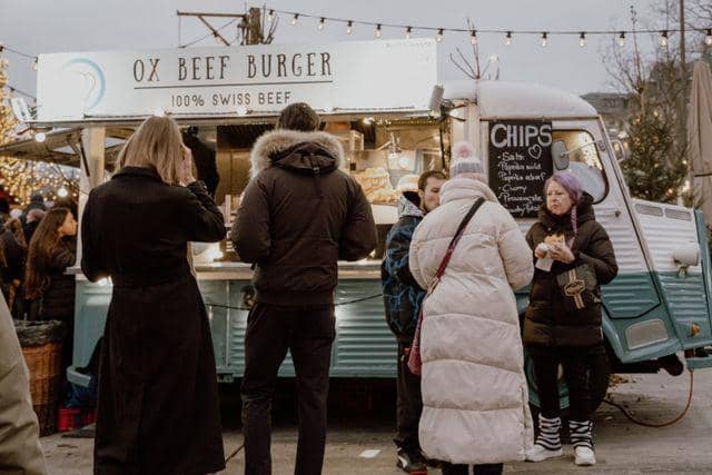Ilustrasi food truck