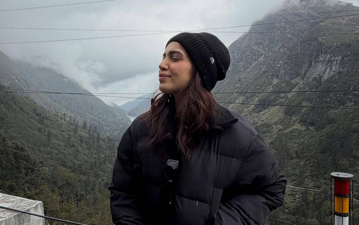 9 Potret Bhumi Pednekar di Sikkim, Melihat Perbatasan India-Tiongkok