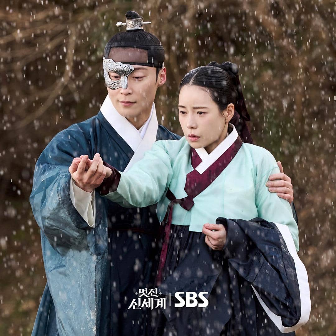 Heo Nam Jun dan Lim Ji Yeon di My Royal Nemesis
