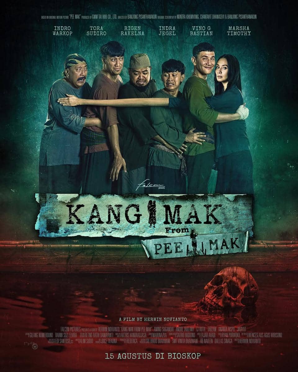 Poster film Kang Mak from Pee Mak menampilkan enam karakter utama berdiri berjejer dengan ekspresi lucu dan tegang di latar gelap.