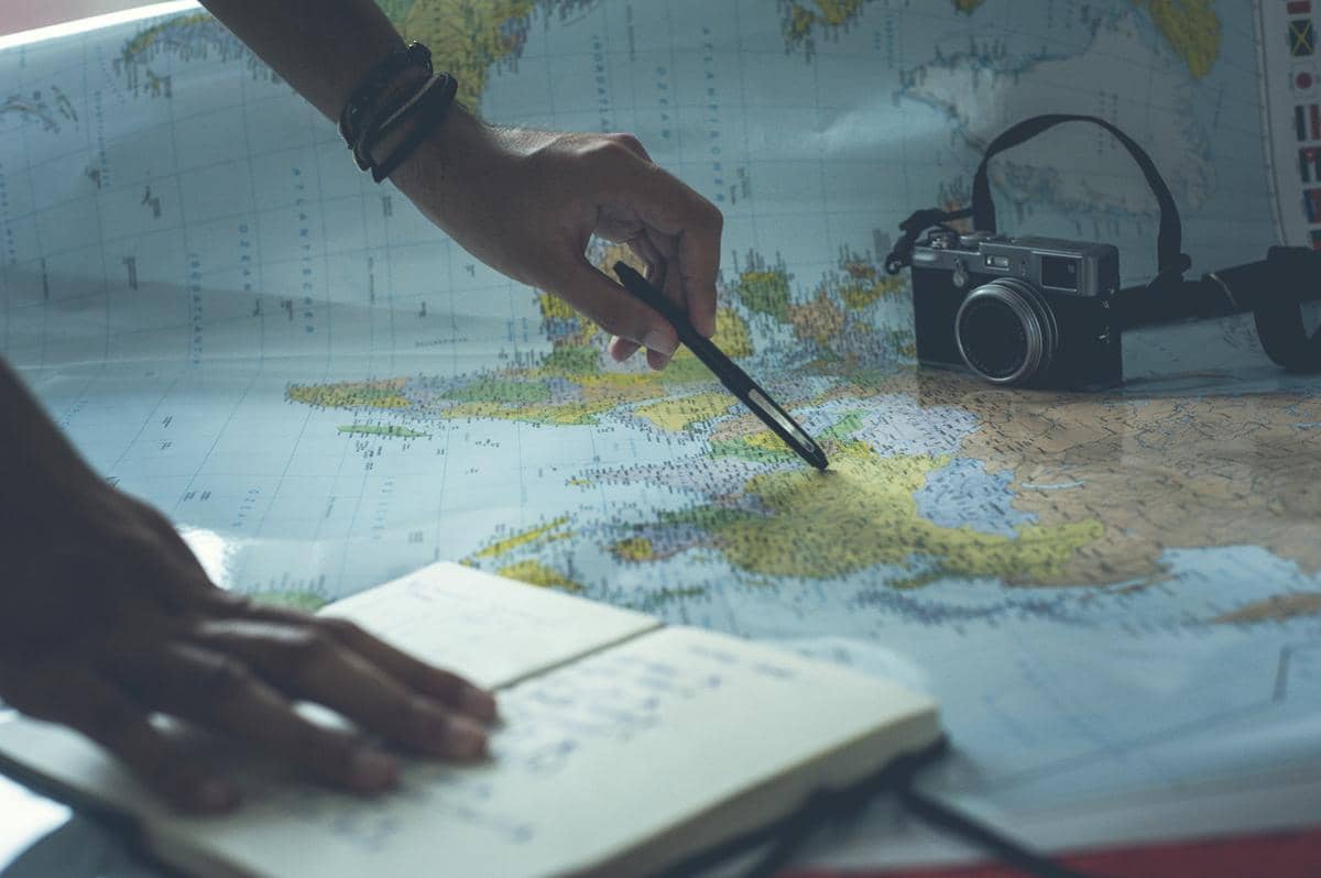 ilustrasi membuat itinerary