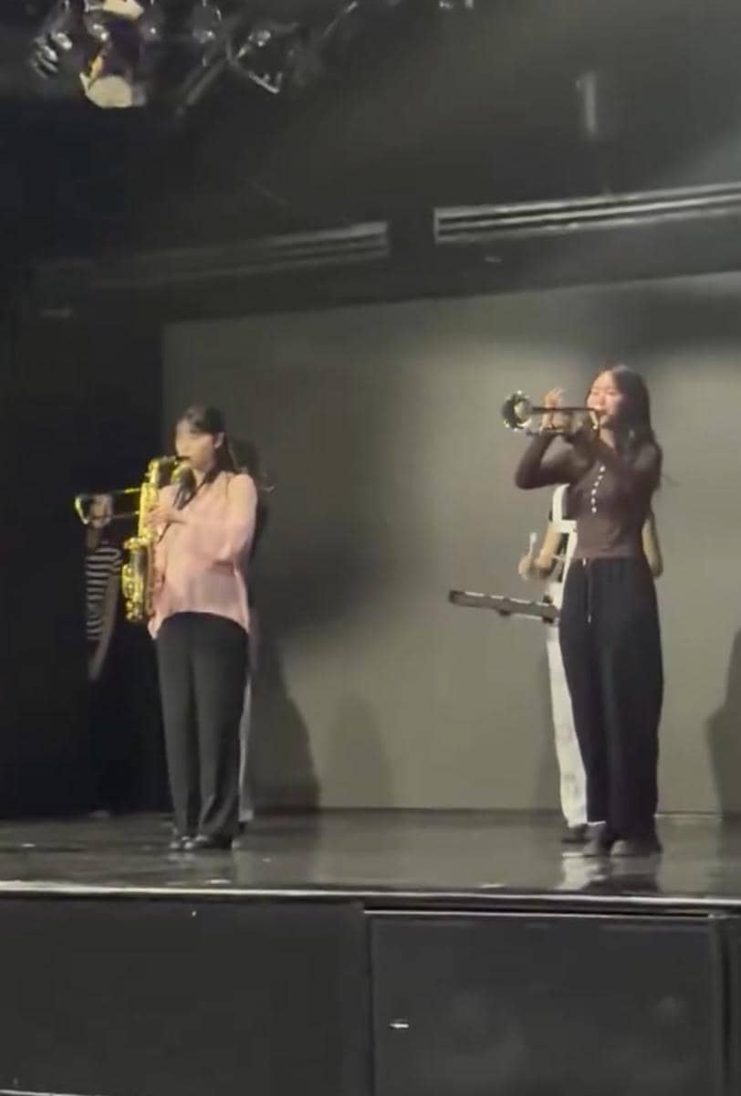 Member JKT48 latihan lagu Fajar Sang Idola