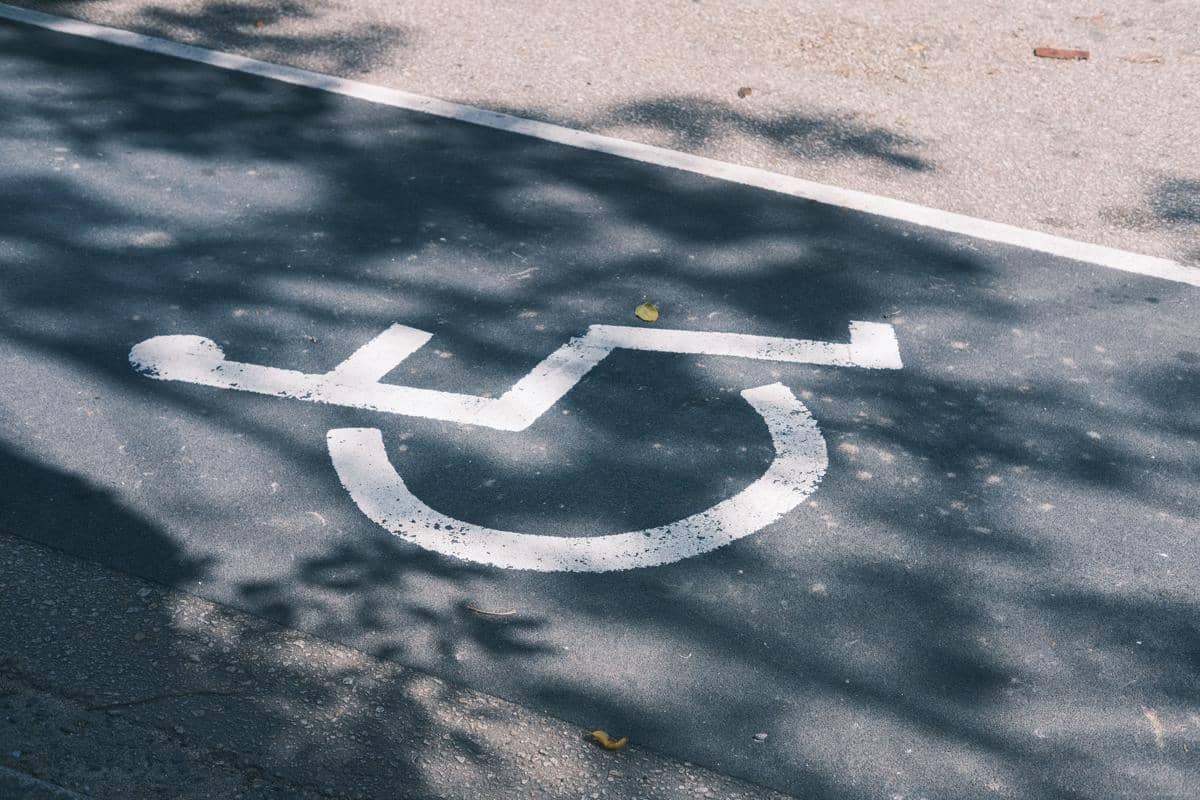 Akses untuk penyandang disabilitas.