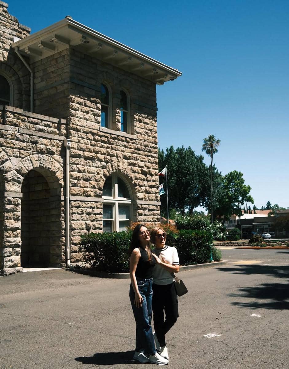 Natasha Wilona jalan-jalan di kebun anggur Napa Valley