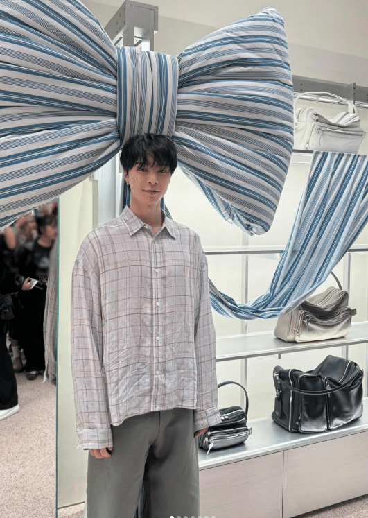 potret Johnny NCT