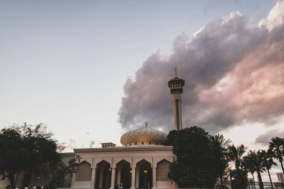Pemukim Israel Serang Desa di Tepi Barat, Bakar Masjid Setempat
