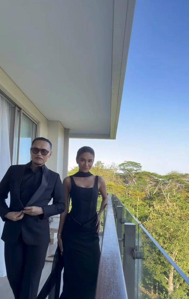 tamu di pernikahan Jennifer Coppen dan Justin Hubner 