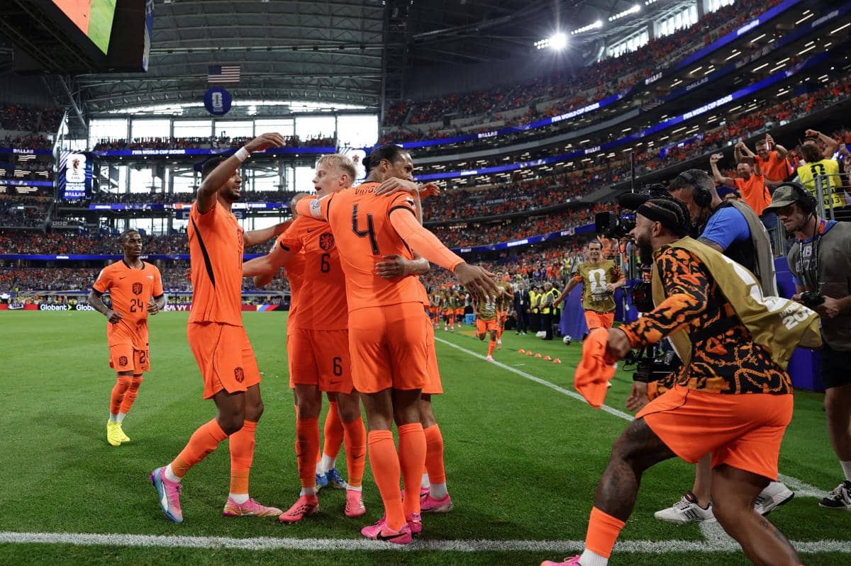 Menit 51, Tandukan Van Dijk Bawa Belanda Ungguli Jepang