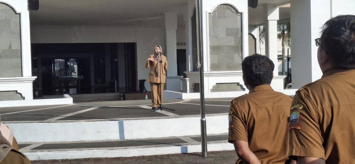 Pemkab Sumedang Ancam Potong Tunjang ASN yang Gagal Olah Sampah