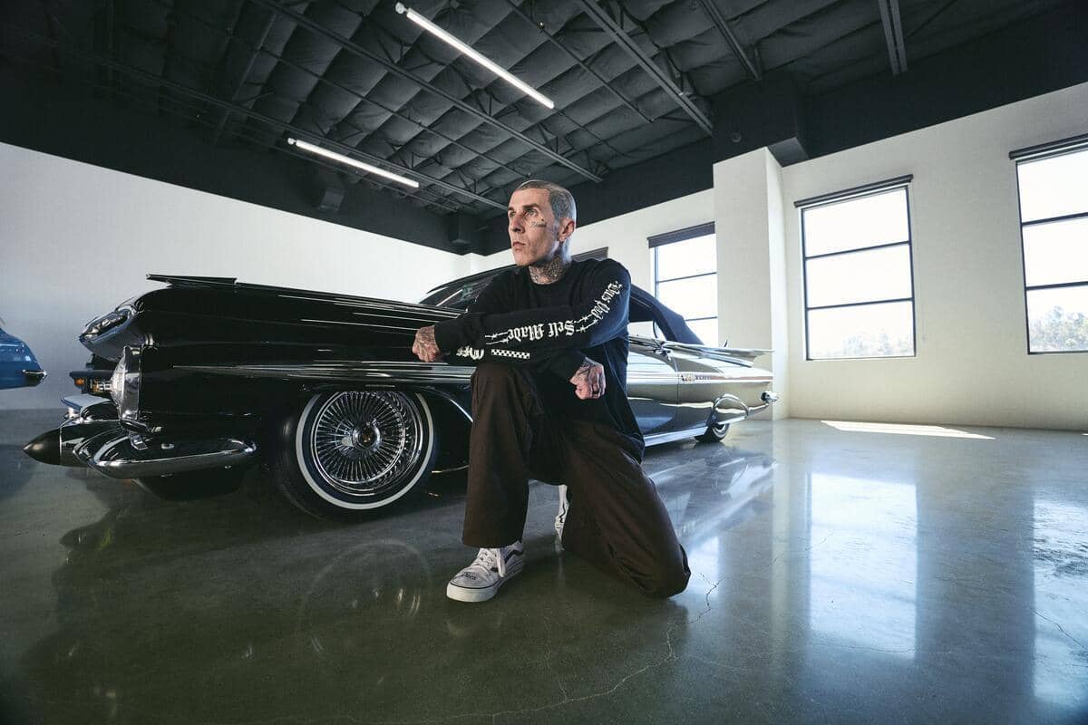 Kolaborasi Vans x Travis Barker Hadir dengan Old Skool White