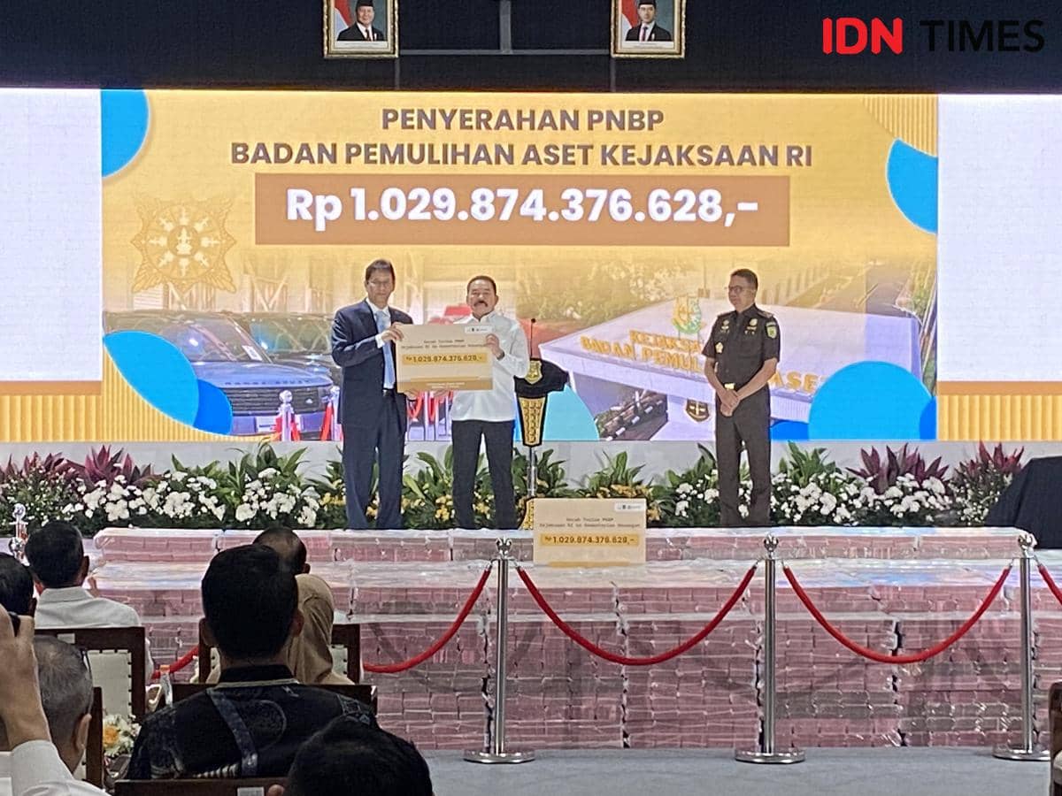 Jaksa Agung Serahkan Hasil Lelang Aset Sitaan Rp1,02 Triliun ke Menkeu