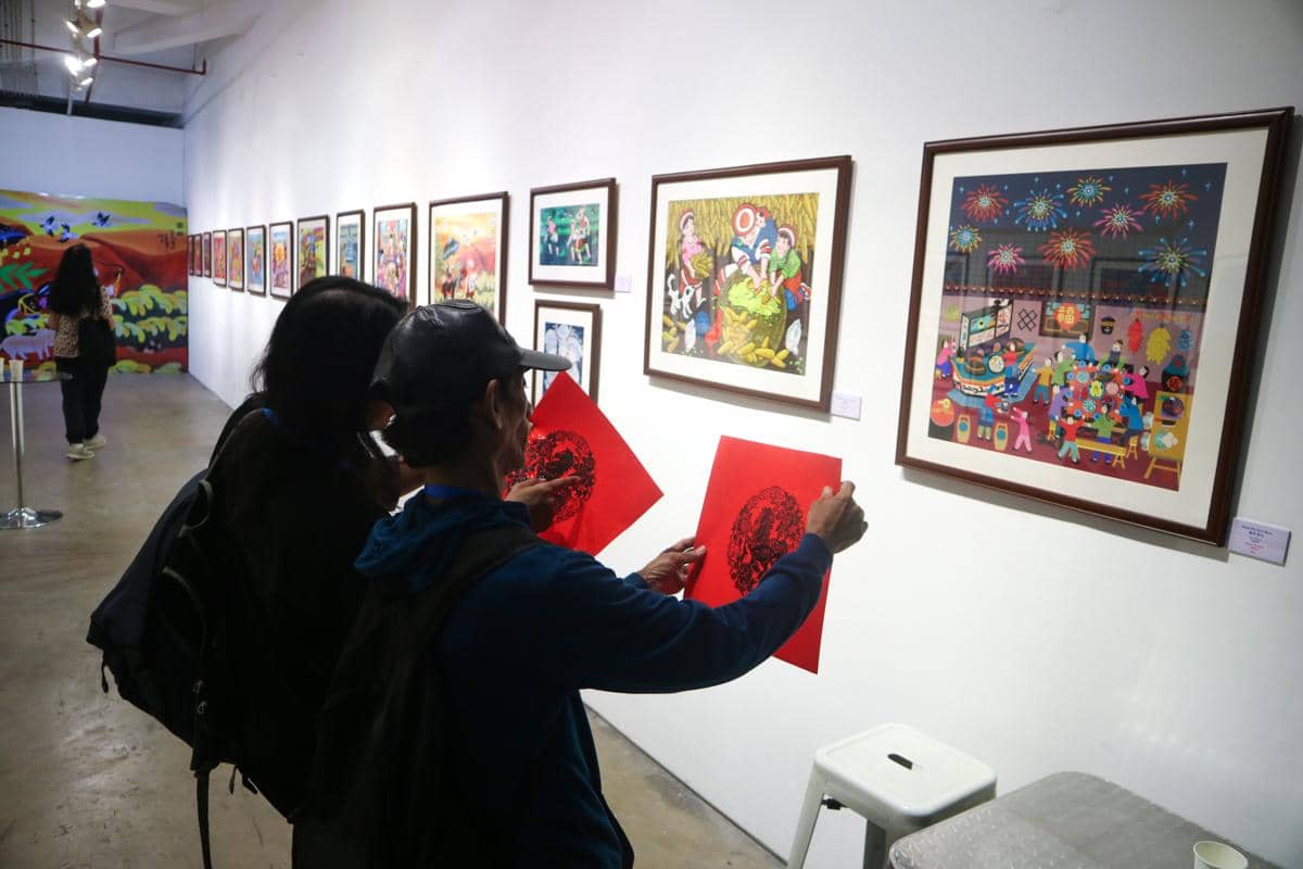 Pameran Seni Ini Sajikan Potret Desa dan Tradisi Masyarakat Tiongkok (Dok. IDN Times)