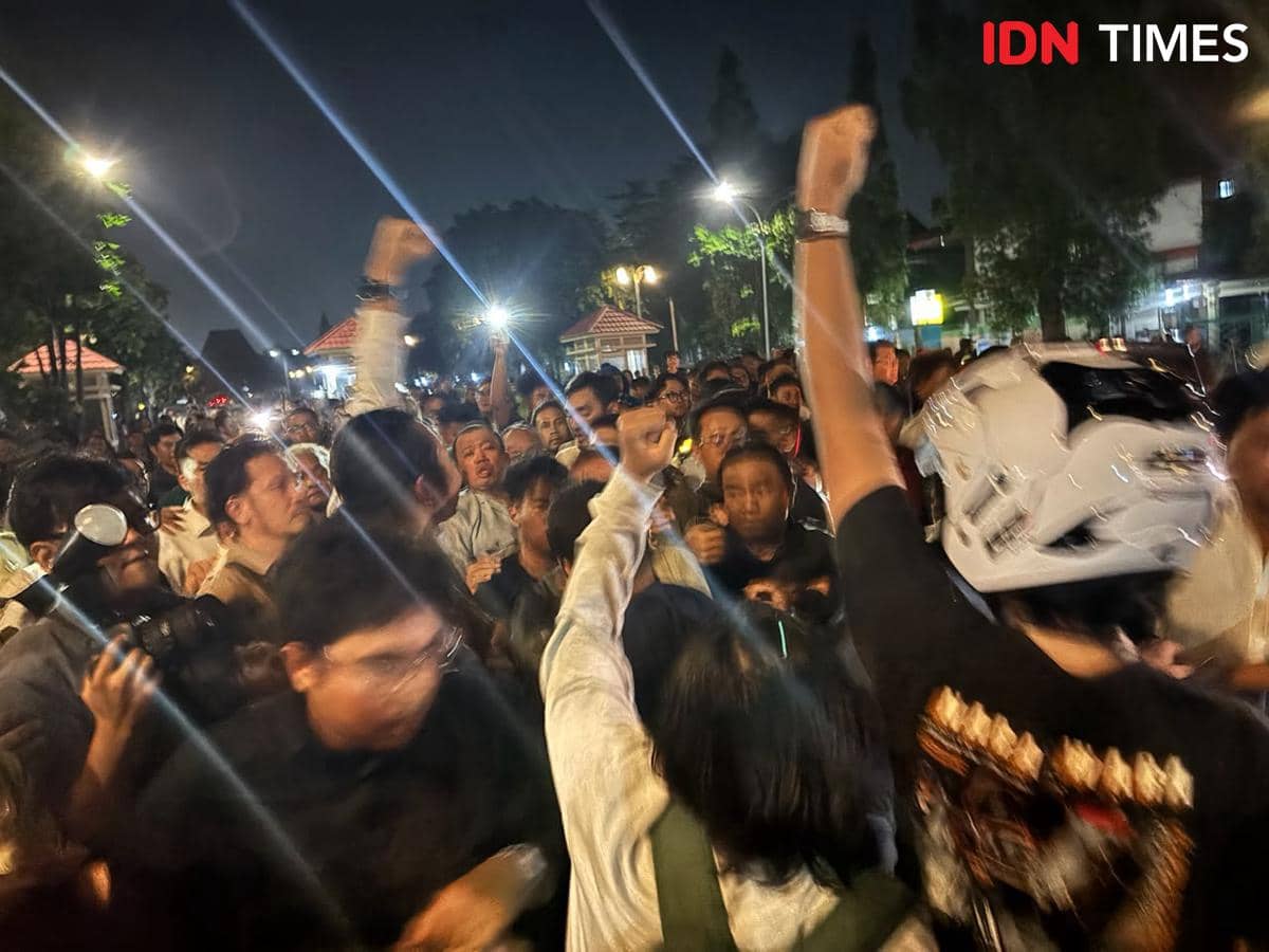 Geruduk Diskusi Pejabat di UGM, Mahasiswa Soroti Sikap Budiman Sudjatmiko