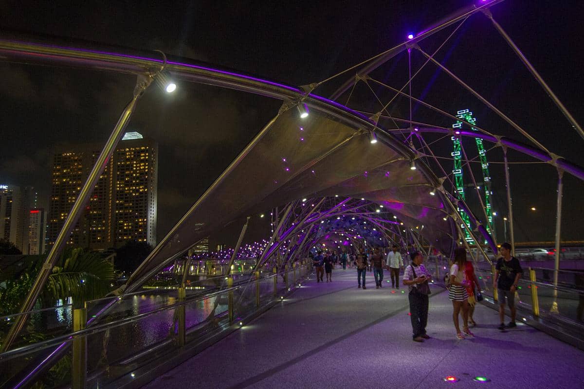 potret Helix Bridge