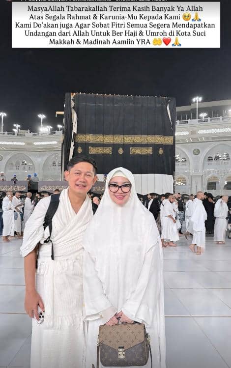 Fitri Carlina Ibadah Umrah 1 Muharram (instagram.com/fitricarlina)