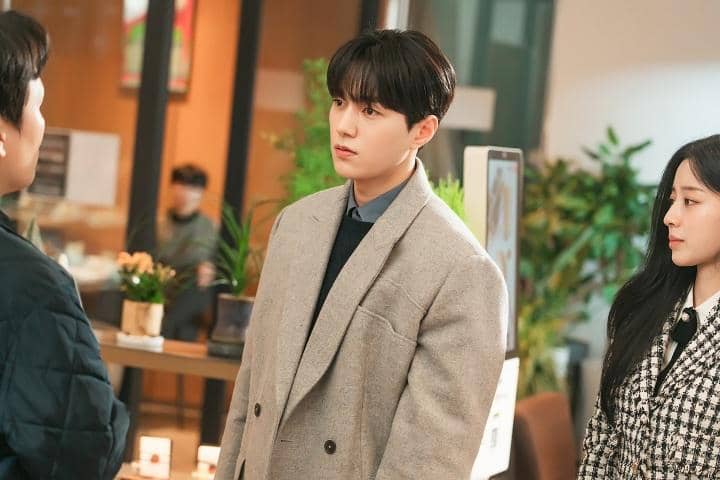 Still cut drama Love In Sync