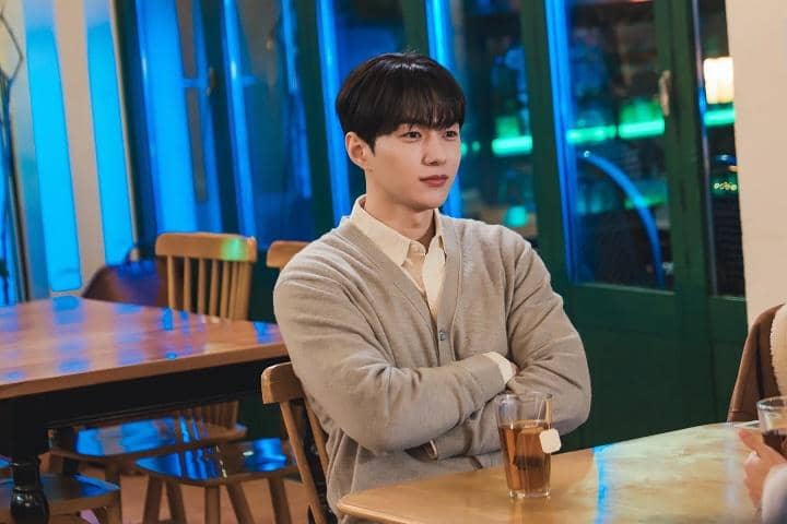 Still cut drama Love In Sync