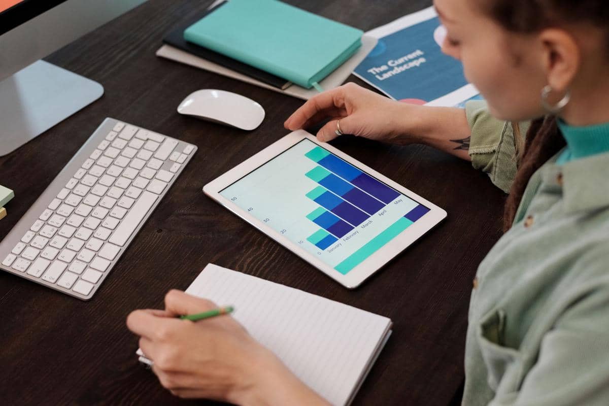ilustrasi analisis data audiens