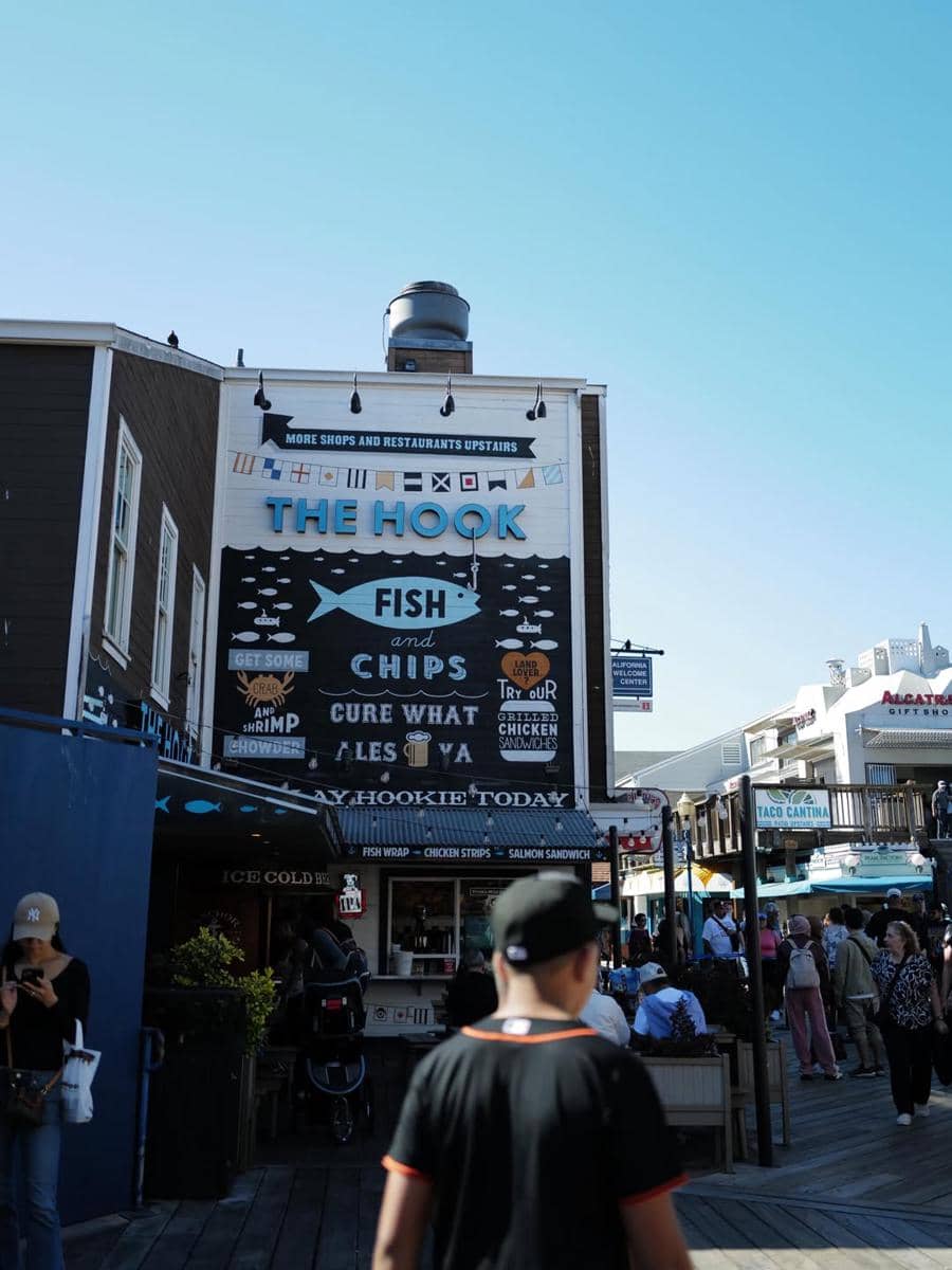 Tiara Andini jalan-jalan di Pier 39 San Fransisco