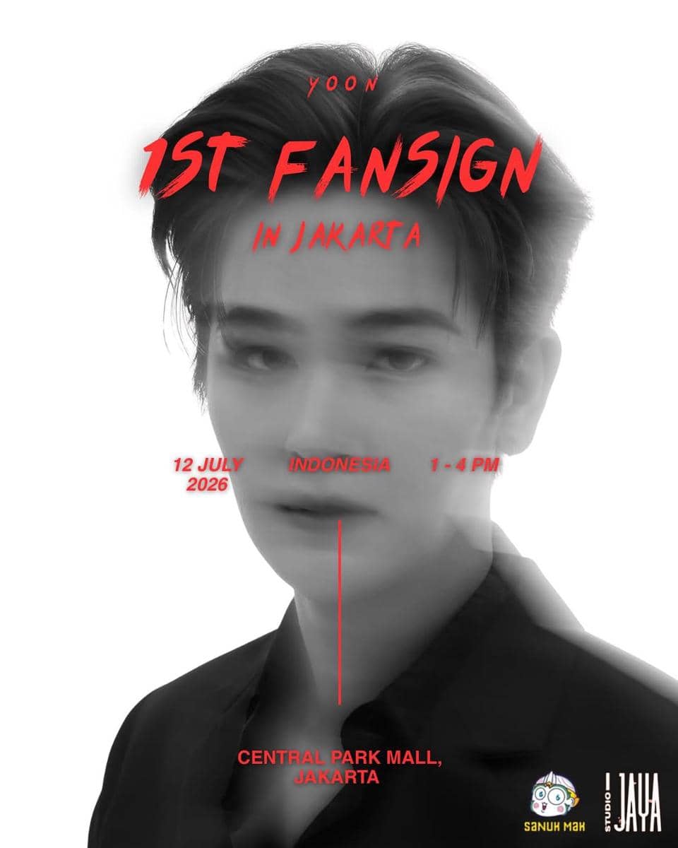 Poster acara fansign perdana Yoon Phusanu di Jakarta dengan tulisan merah dan latar hitam putih bergaya artistik.