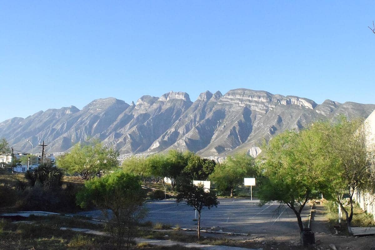 Cerro de las Mitras, Meksiko