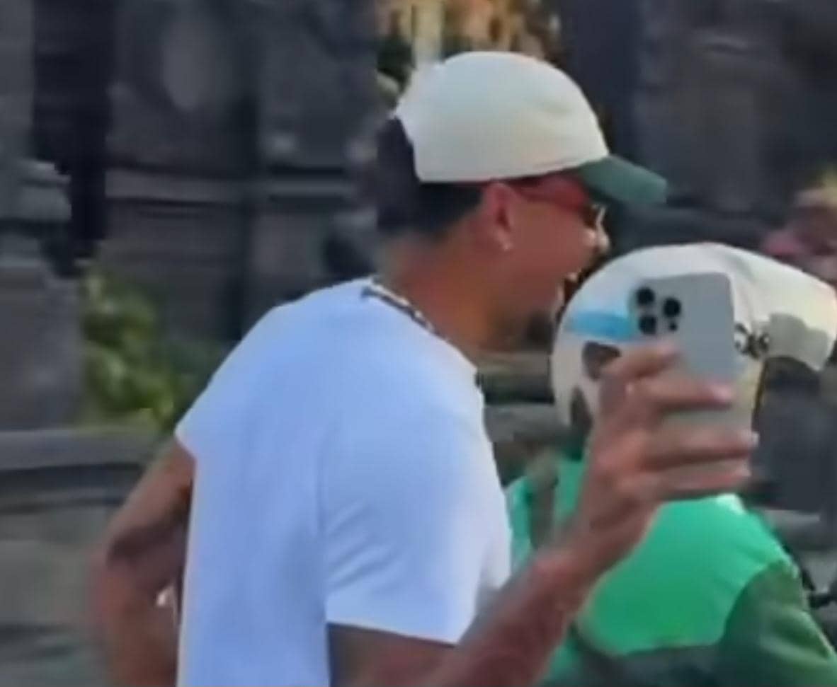 Dele Alli saat berada di Bali. (Dok. Bali United/@dele)