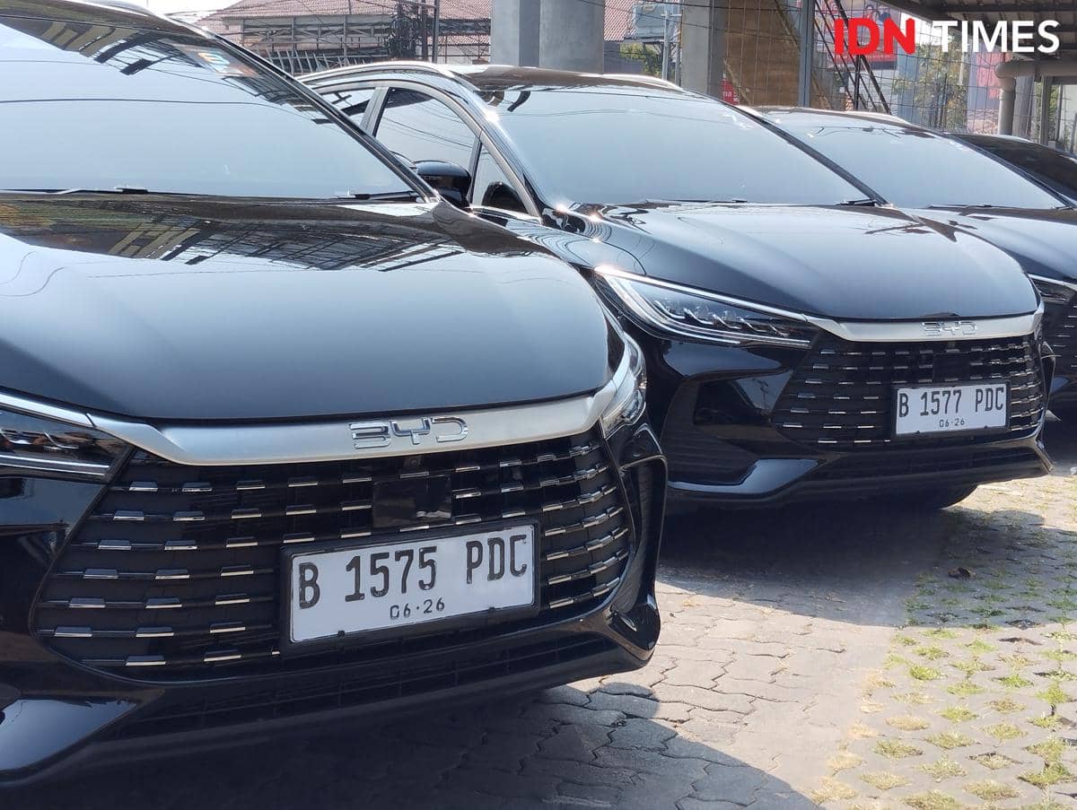 Masuk Jateng, BYD Incar Celah Pasar dengan Mobil Hybrid M6 DM, Ini Fiturnya