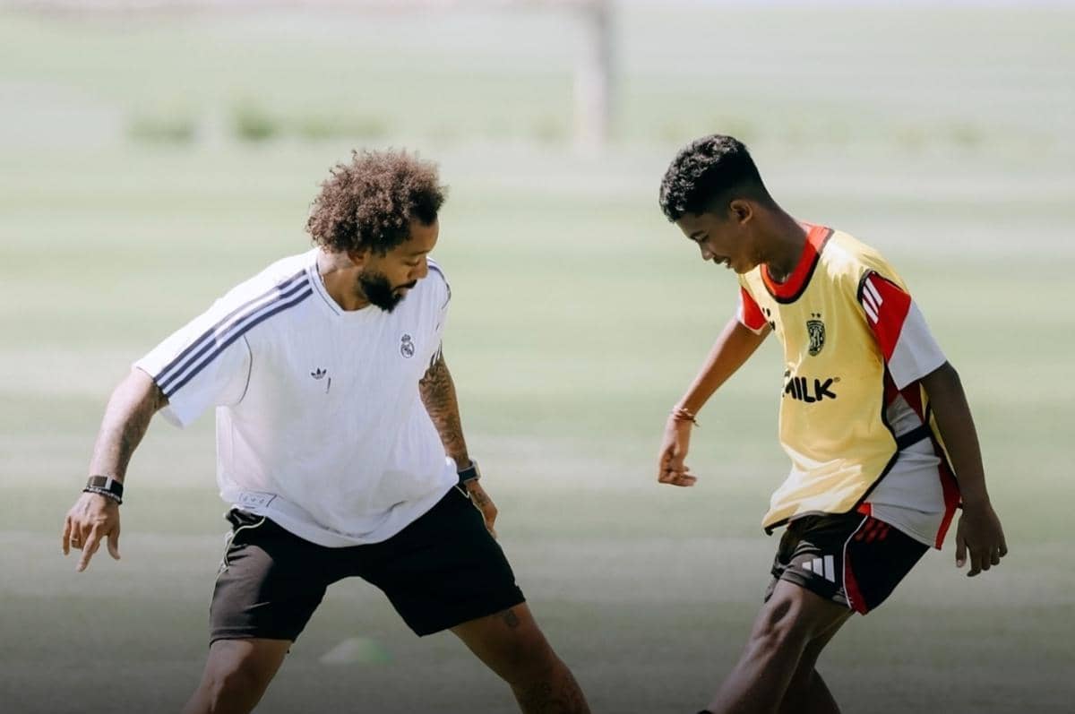 Marcelo ketika bermain sepak bola bersama pemain Bali United Academy(Dok. IDN Times/@baliunited)