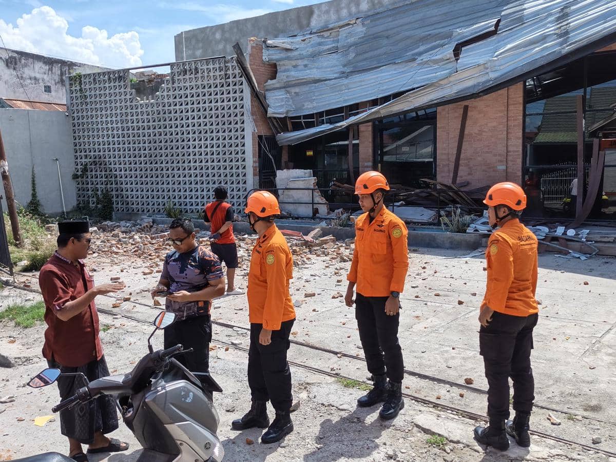 Salah satu bangunan yang terdampak gempa M 6,7 di Kota Palu, Sulawesi Tengah, Selasa (16/6/2026). Dok. Basarnas Palu