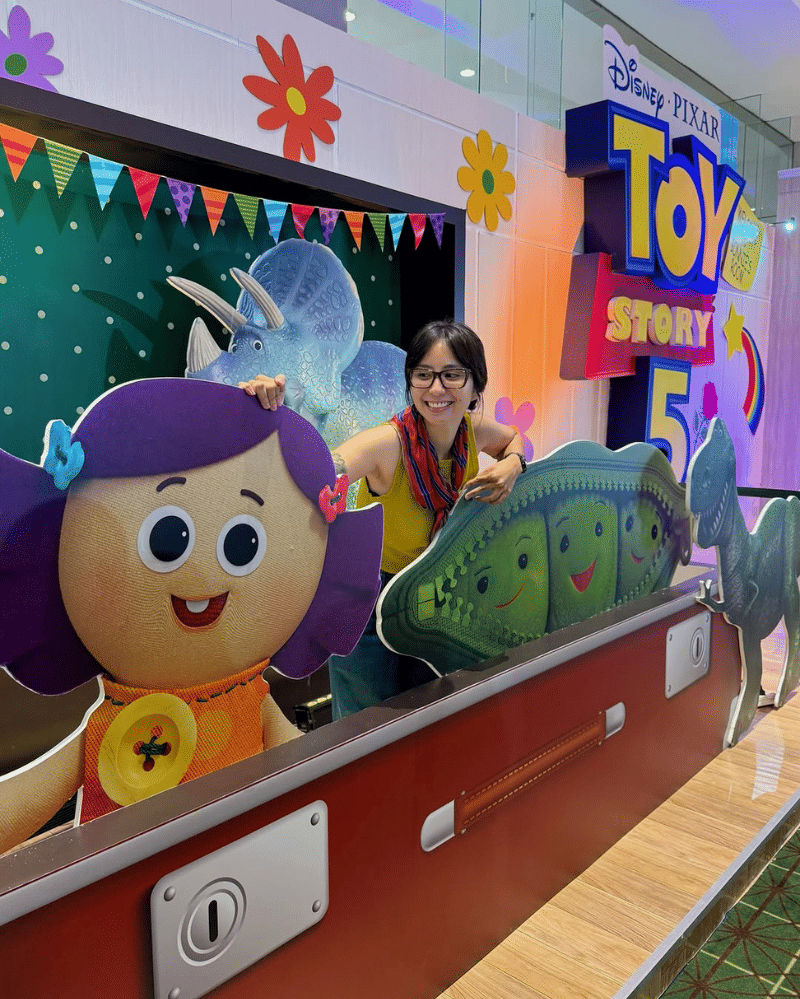 Potret Clairine Clay saat hadiri gala premiere Toy Story 5 di Jakarta, Senin (15/6/2026) (instagram.com/clairineclay)
