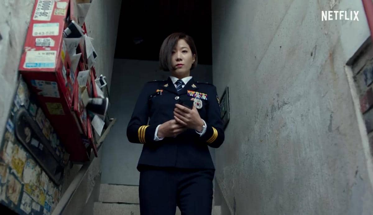 cuplikan Jeon Hye Jin di Strangers 2