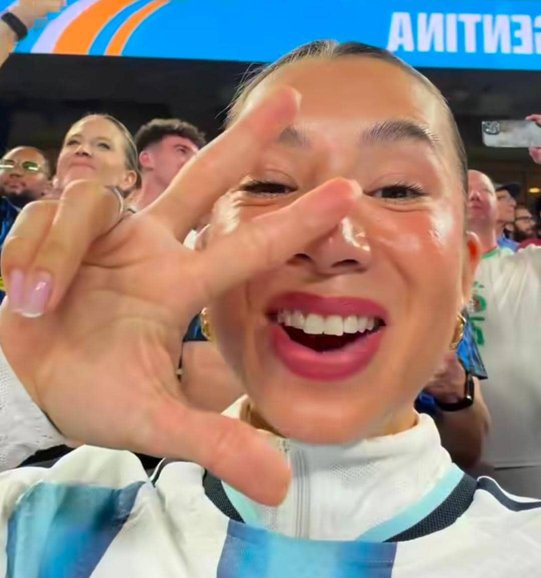 potret Jennifer Bachdim nonton pertandingan Argentina vs Aljazair di Piala Dunia 2026
