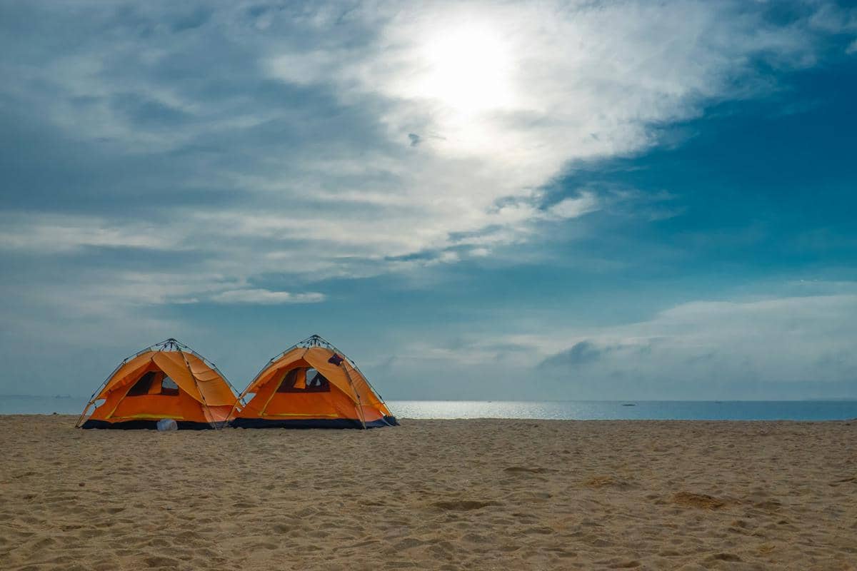 ilustrasi tenda