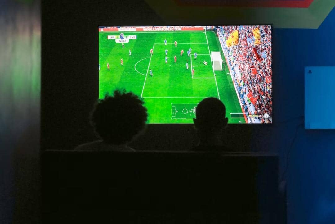 5 Tips Merawat TV LED agar Nobar Piala Dunia Tetap Seru