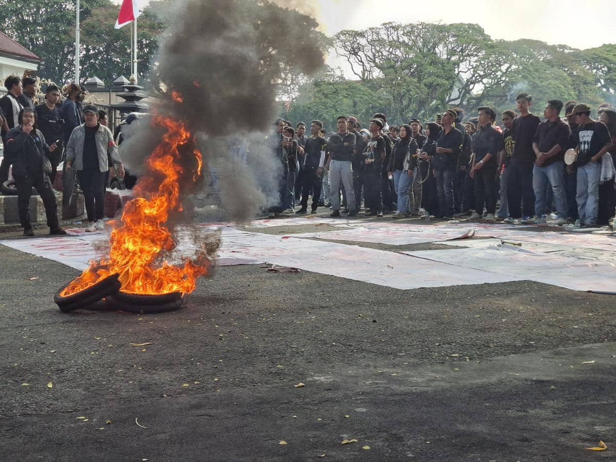 Aliansi Malang Bergerak Layangkan 9 Tuntutan ke Pemerintah