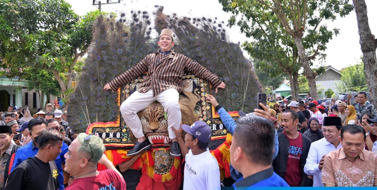 Tradisi Grebeg Suro di Desa Sidoharjo, Kecamatan Way Panji, kembali digelar dalam rangka memperingati Tahun Baru Islam 1448 Hijriah atau 1 Muharam 